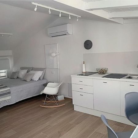 Vicolo 923 Hotel San Benedetto del Tronto Bagian luar foto