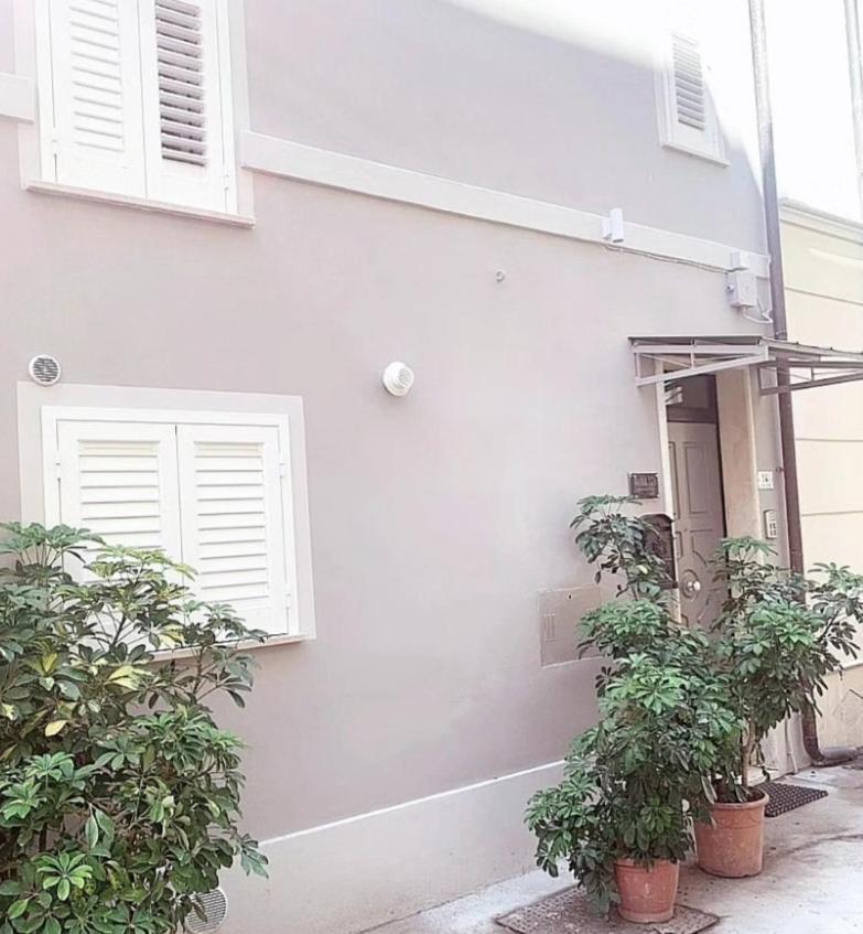Vicolo 923 Hotel San Benedetto del Tronto Bagian luar foto